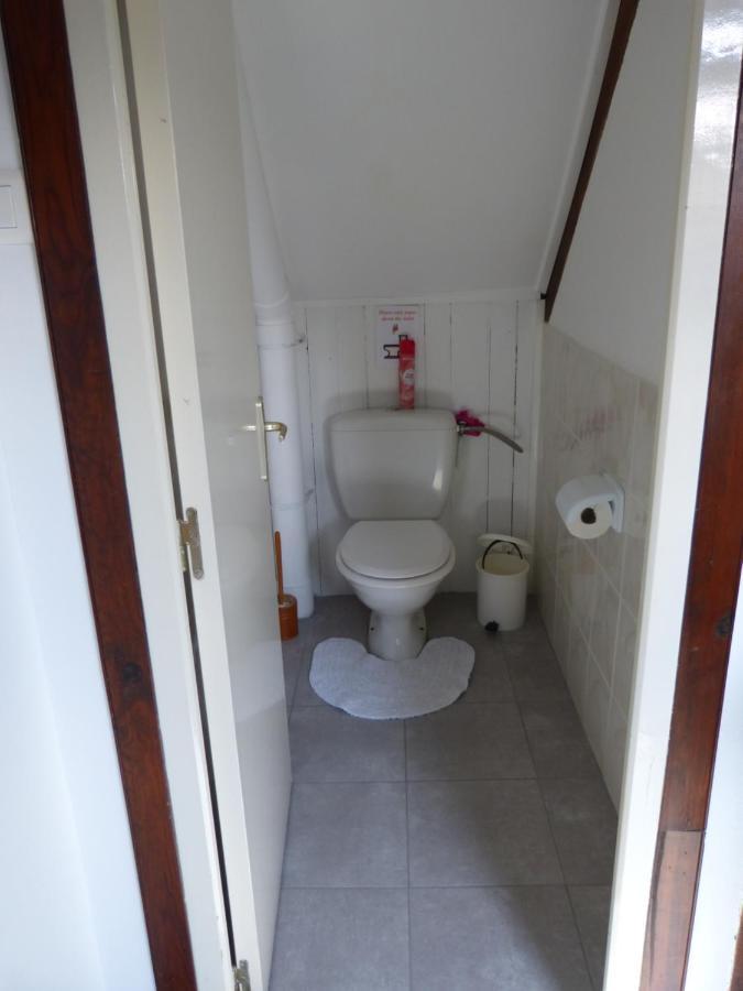 Sue'S Cottages Pleuven Dış mekan fotoğraf